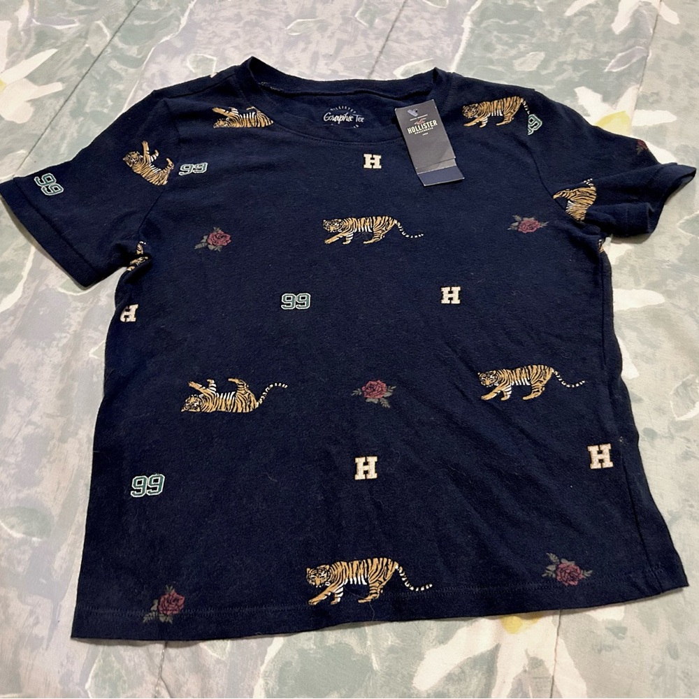 Hollister Tiger and roses print graphic tee